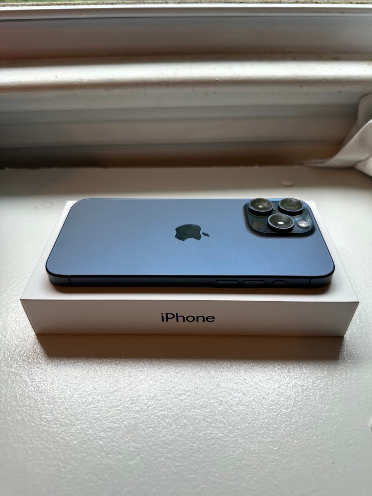 Apple iPhone 15 Pro Max / 256GB / Titanium Blue / AppleCare+