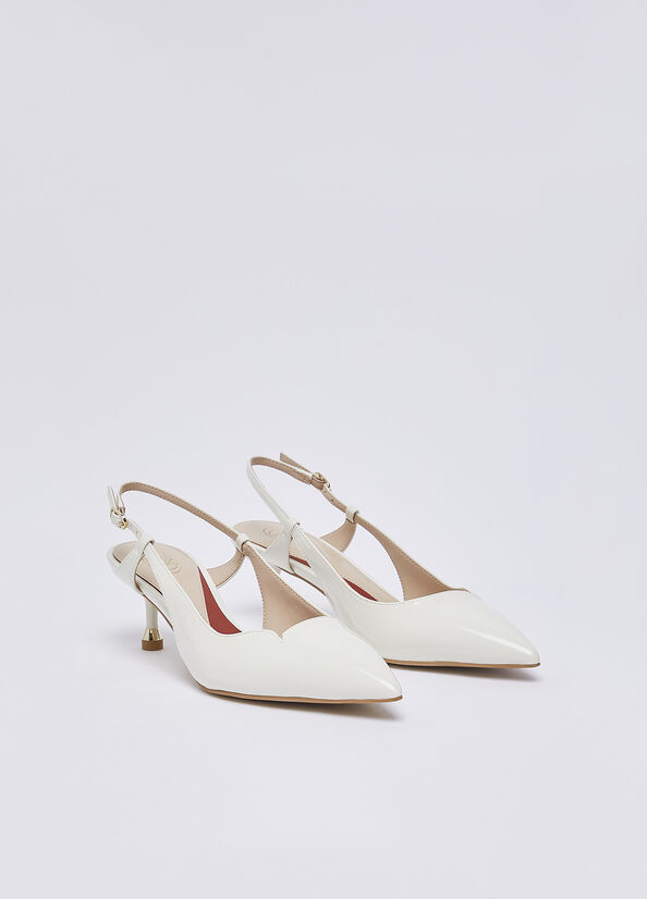 Slingback in vernice