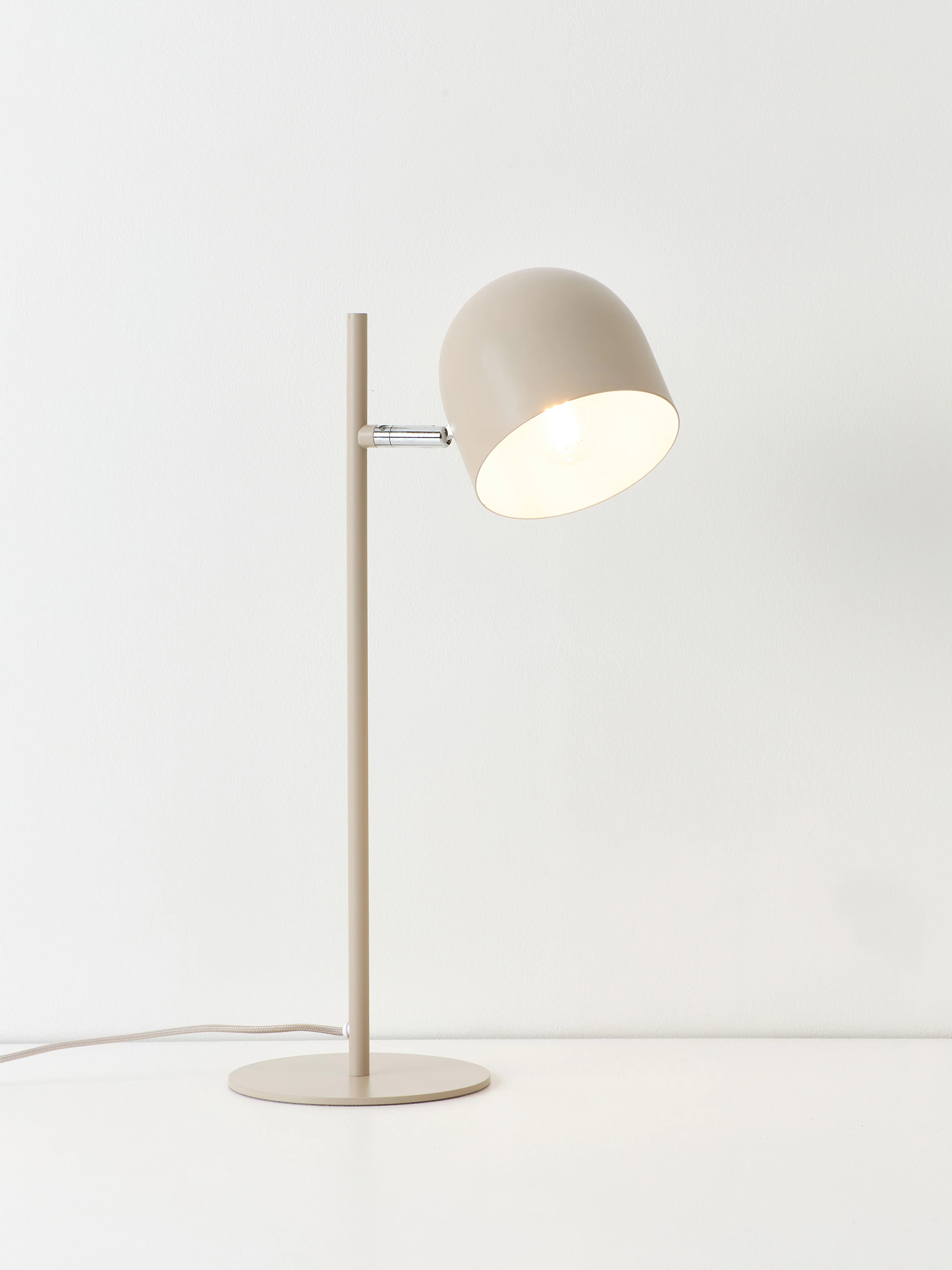 Metall-Tischlampe Almo