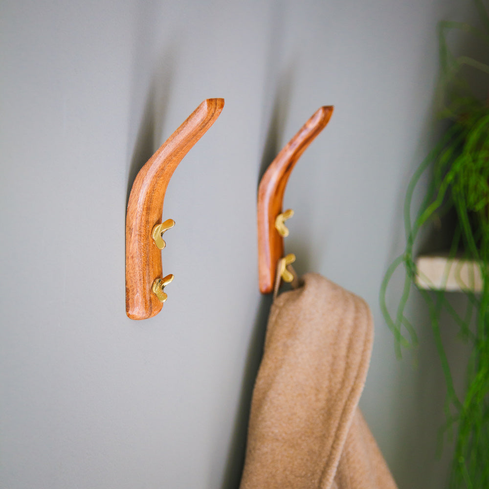 Brût Homeware, Set van 2, Kapstokhaak hout en messing
