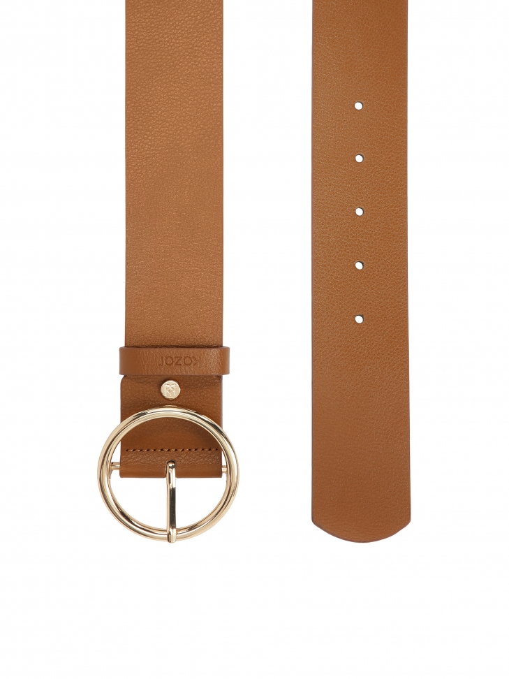 Wide belt with round buckle