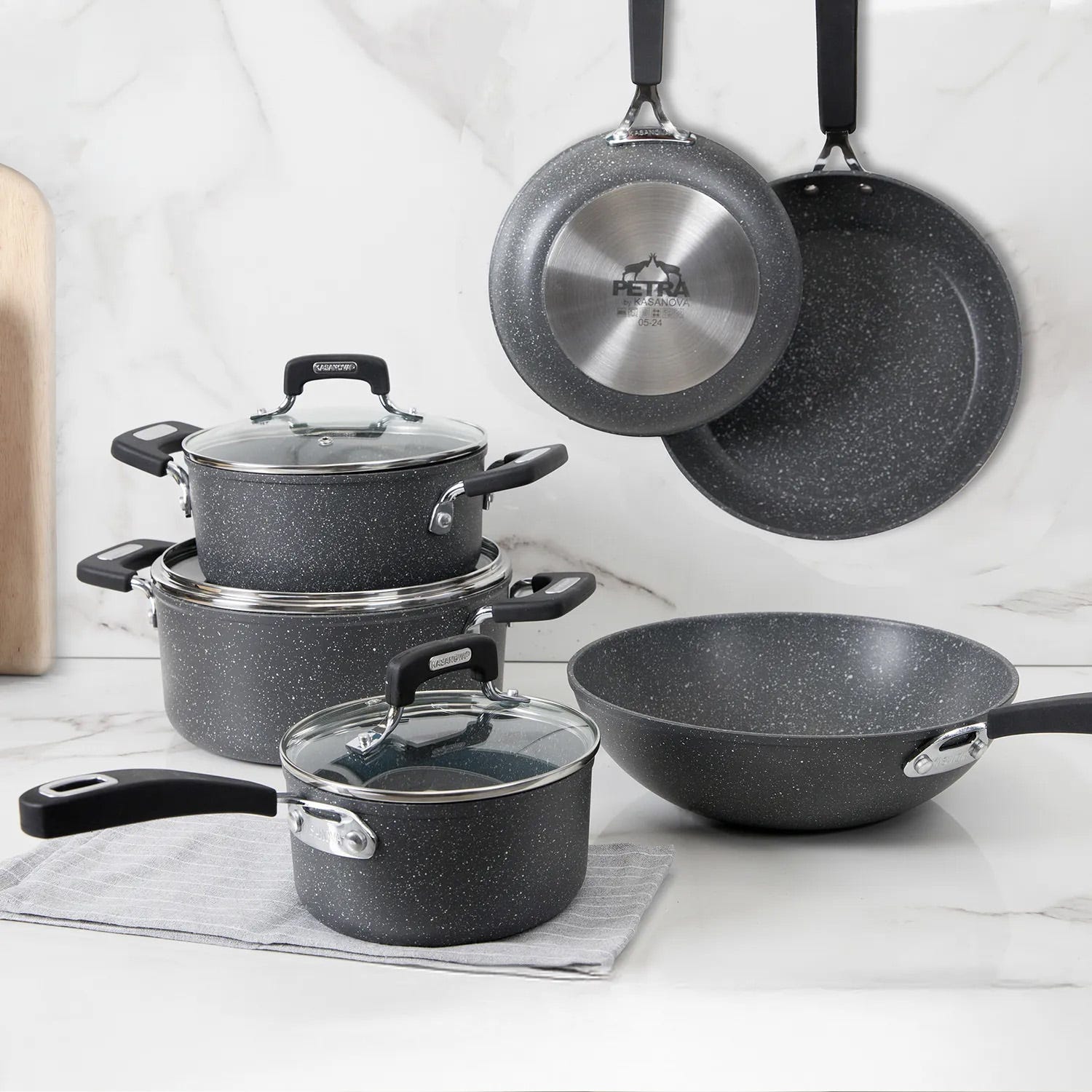 Batteria 9 pezzi perfetta per induzione New Petra Dark