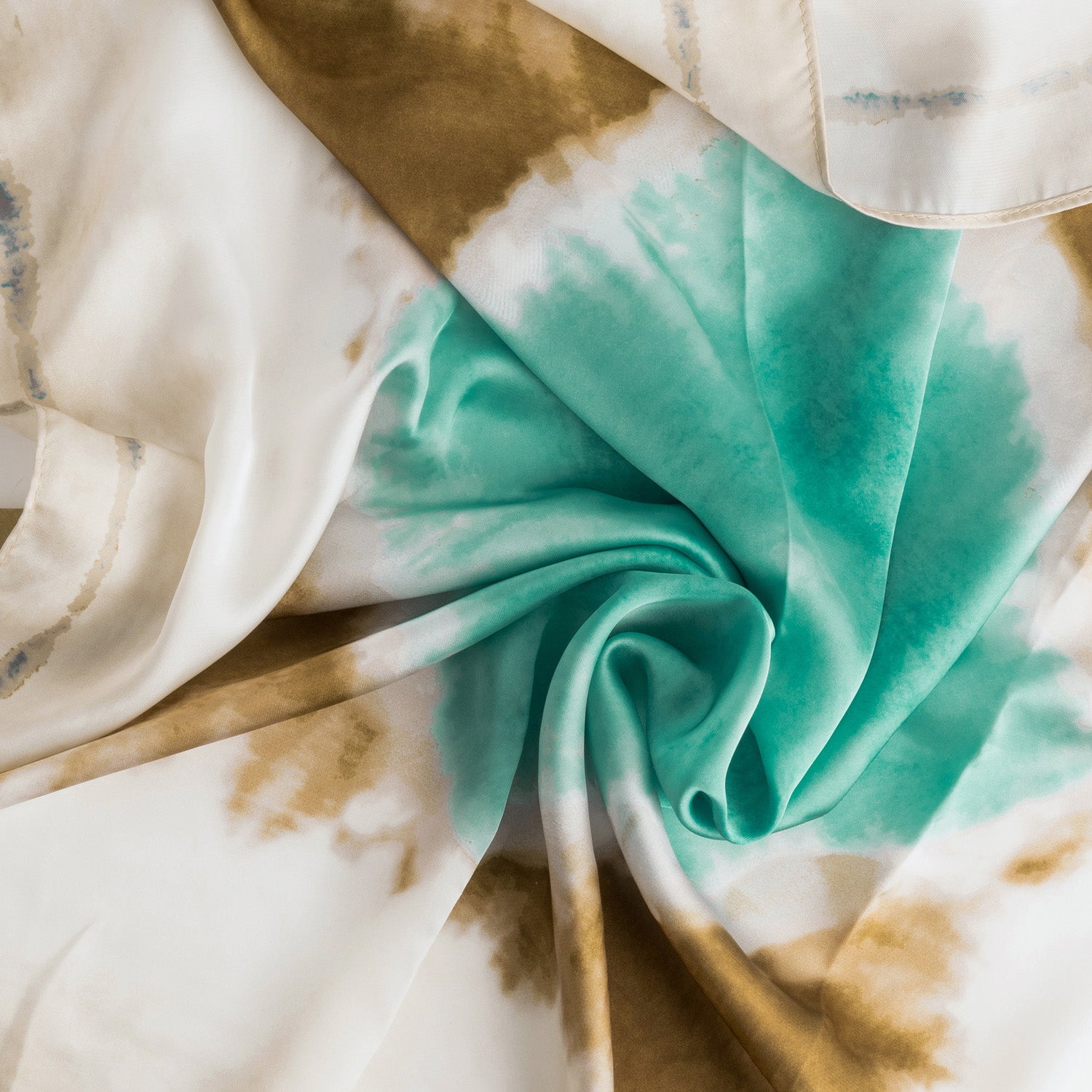Foulard TEXTO beige effet tie and dye