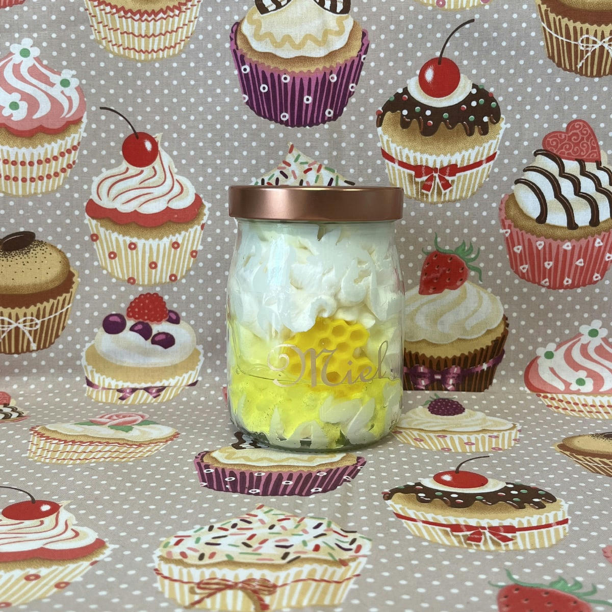 - Bougie parfumée jarre mousse au miel