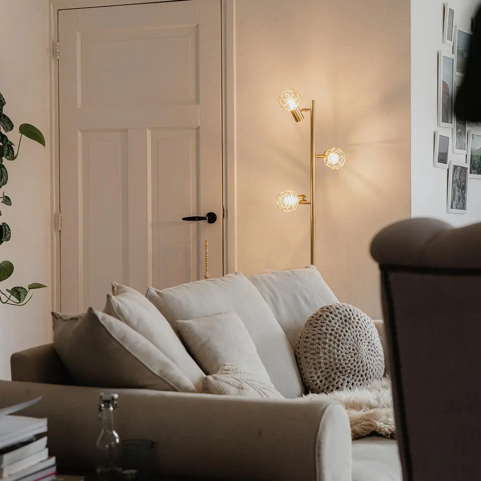 Qazqa vloerlamp mesh goudkleurig e14