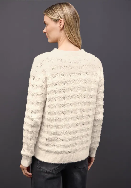 Flauschiger Strukturpullover