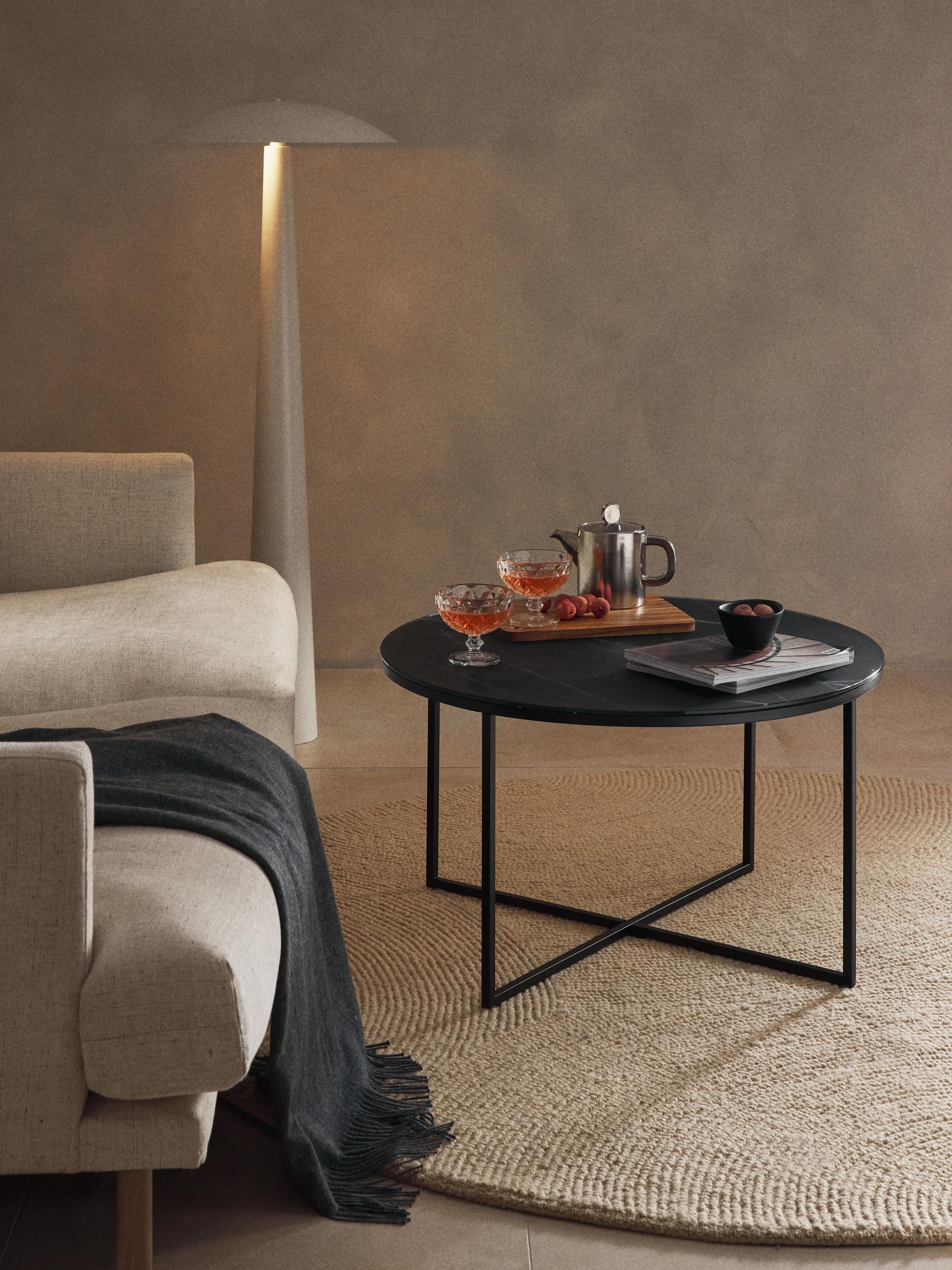 Runder Couchtisch Antigua mit Glasplatte in Marmor-Optik