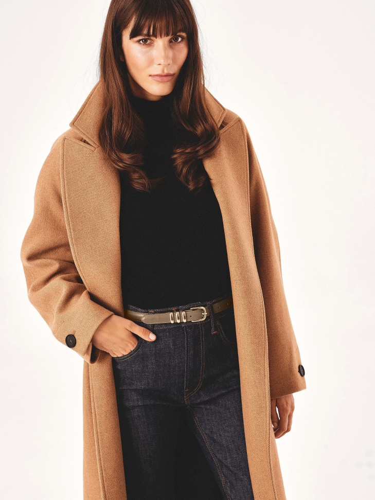 Leather narrow belt in taupe color