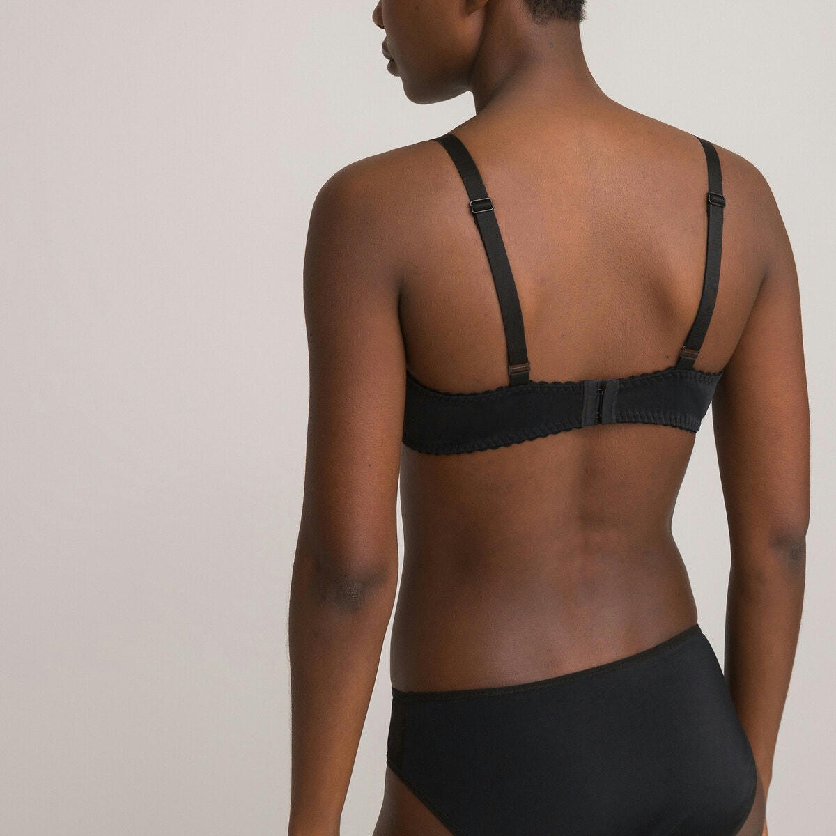Soutien-gorge emboîtant en tulle avec armatures