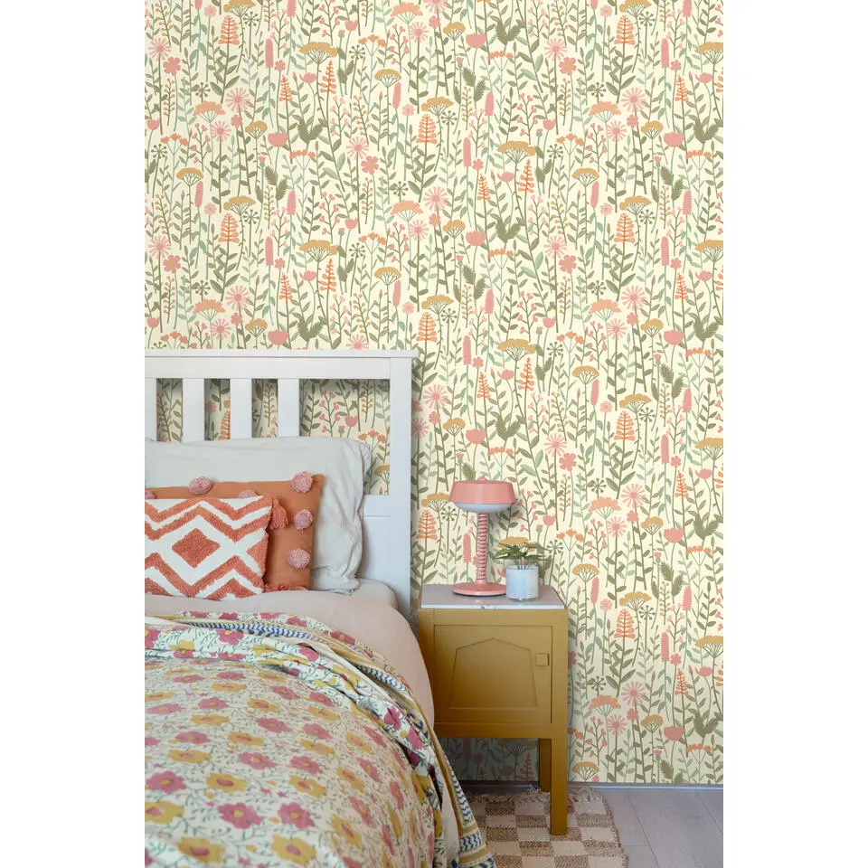 ESTAhome behang veldbloemen lichtgroen en roze - 50 x 900 cm
