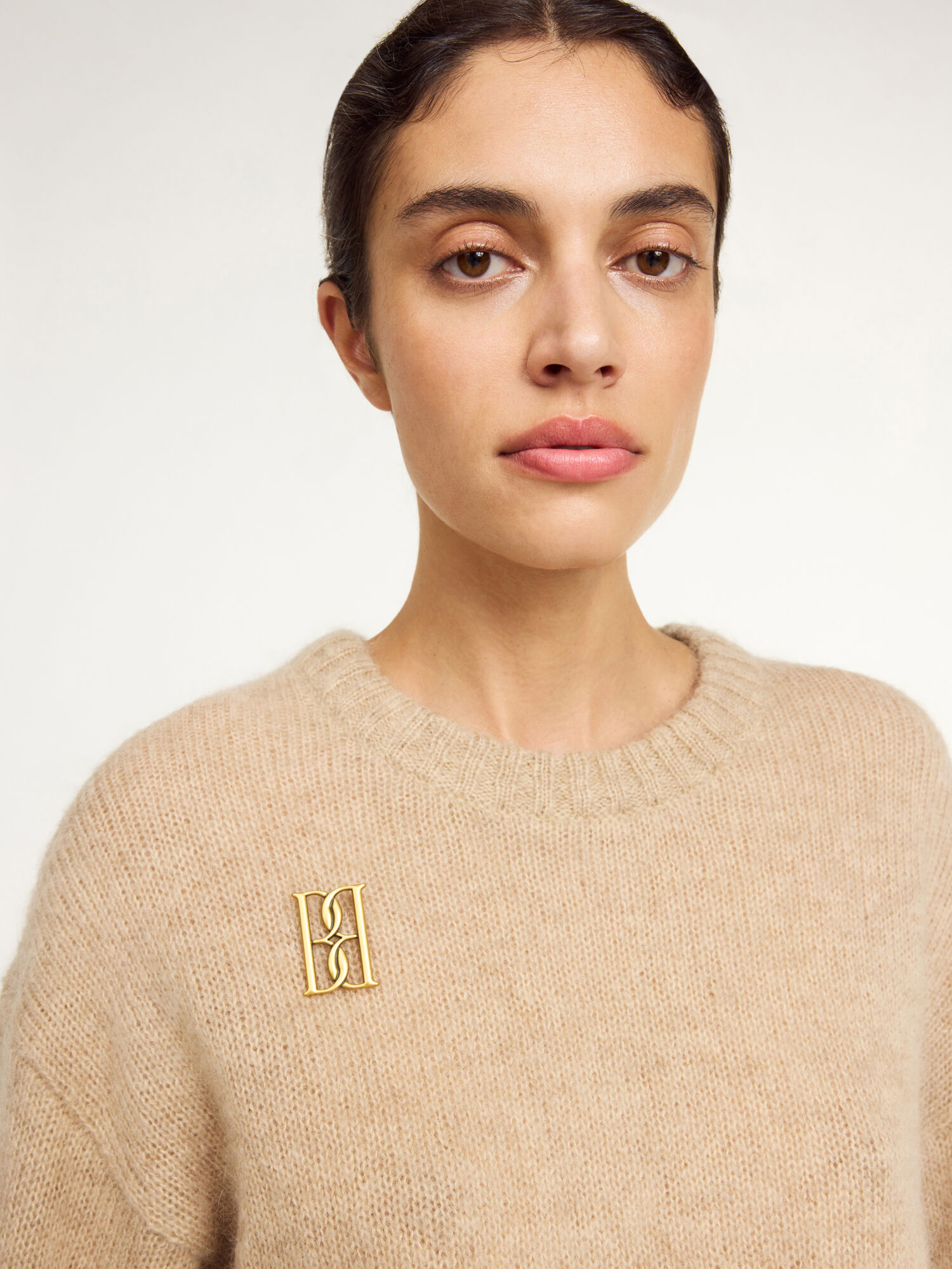 Mono lille broche