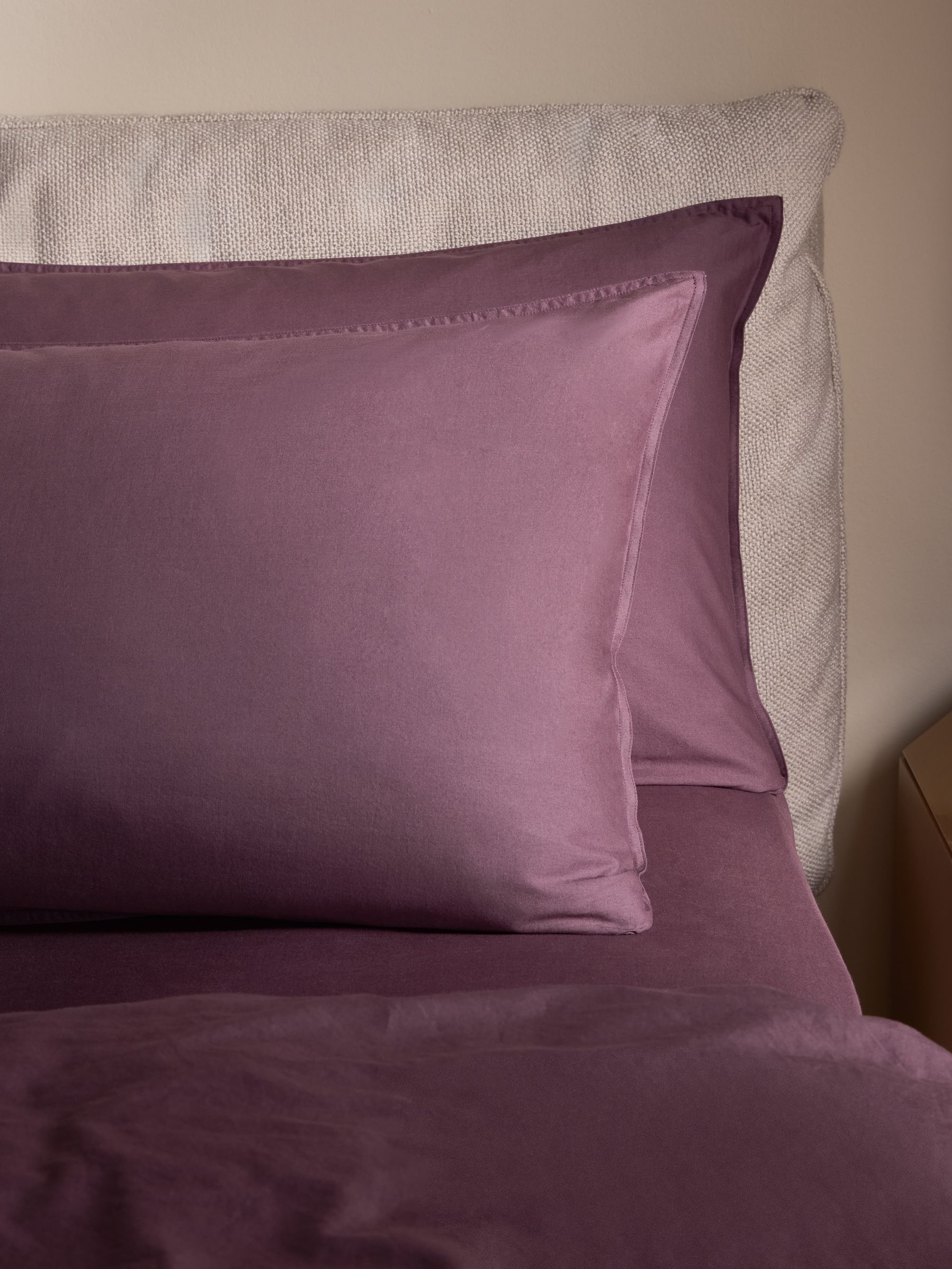 Set of 2 Cosy Washed Cotton Pillowcases in Aubergine Purple