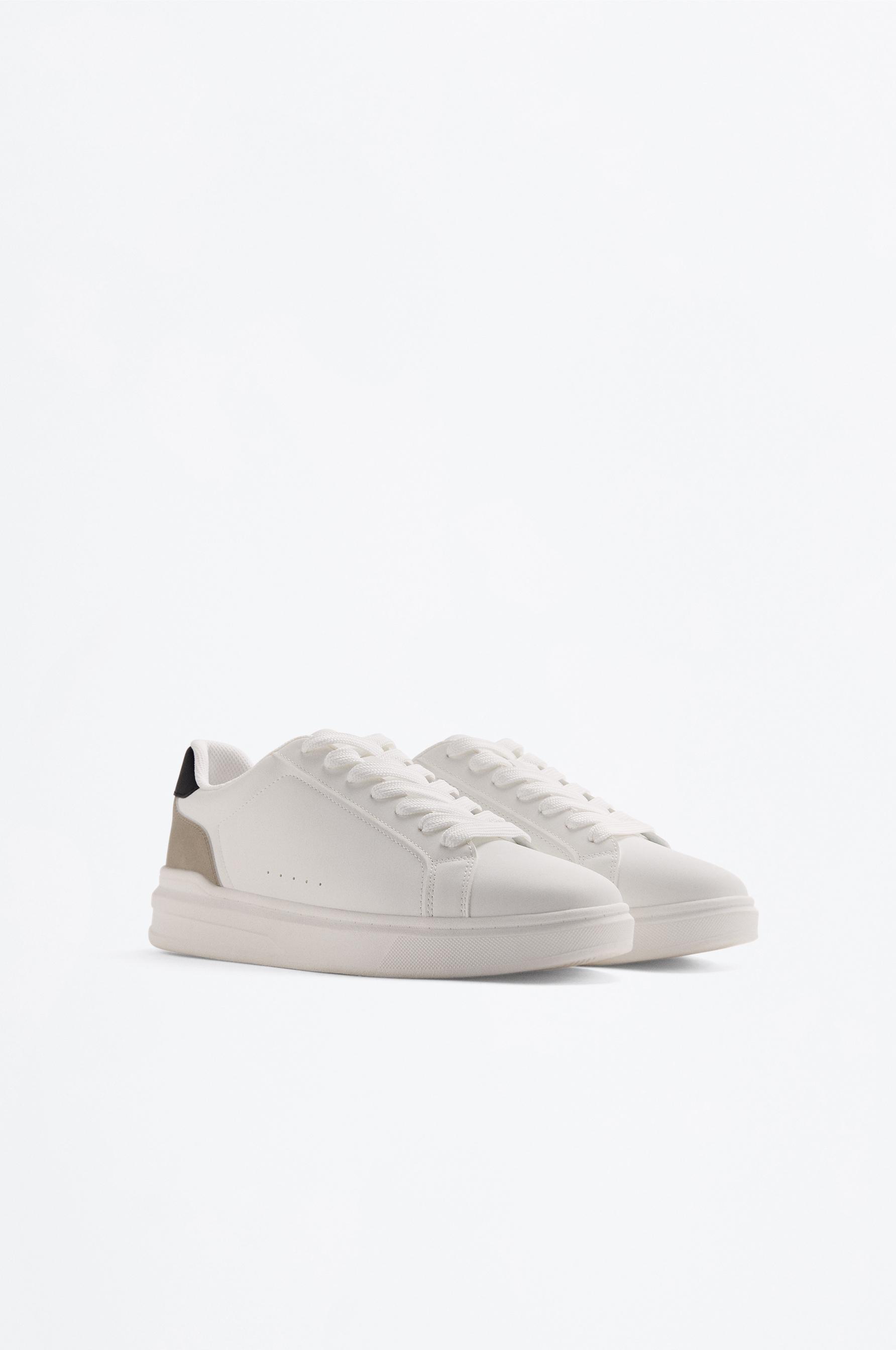 Zapatilla contraste talonera