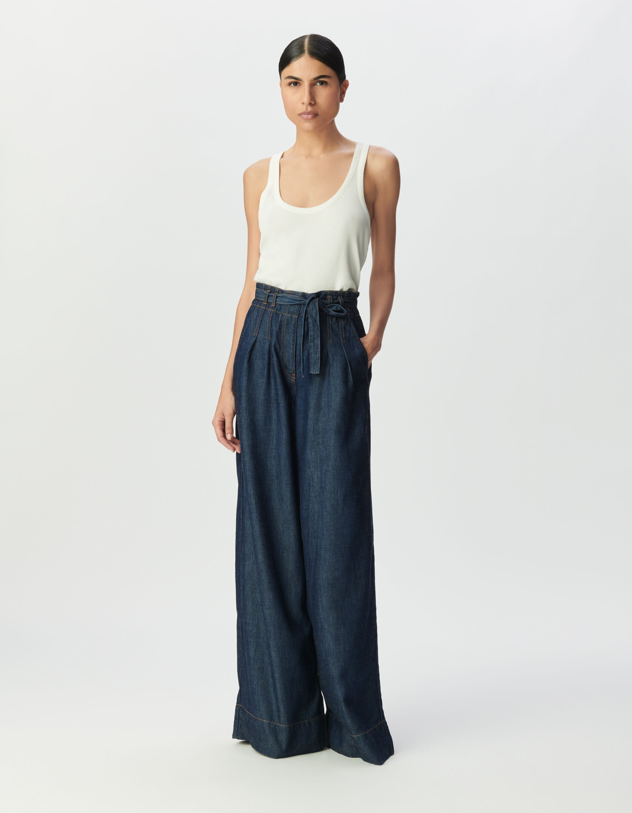 Jean large bleu taille haute ceinturé Femme