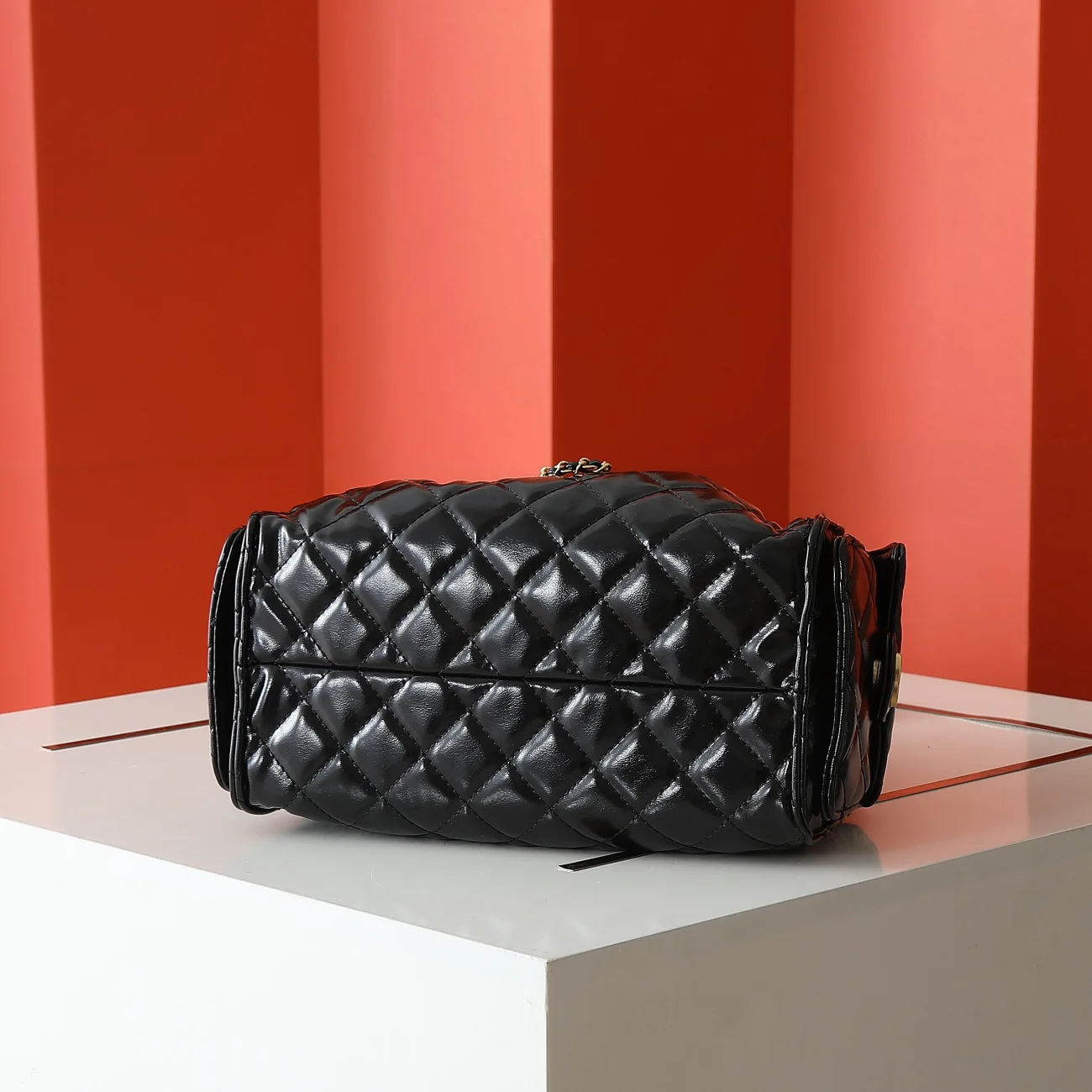 CHANEL 25 Handbag Patent leather & Gold-Tone Metal