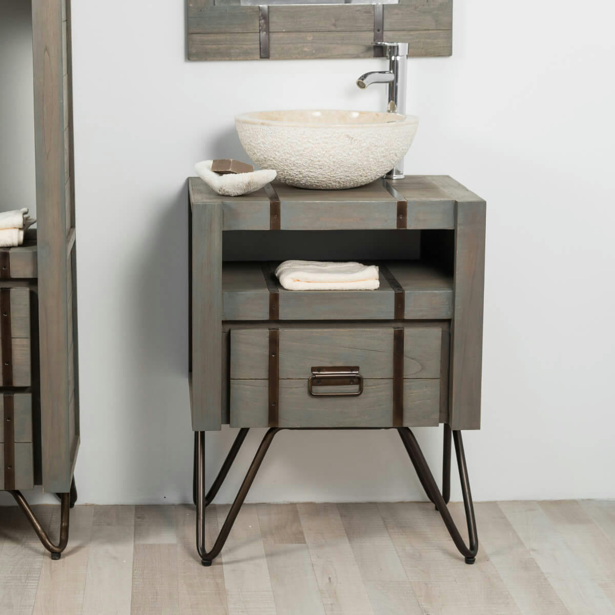 - Meuble sous vasque de salle de bain en bois et métal gris L60cm