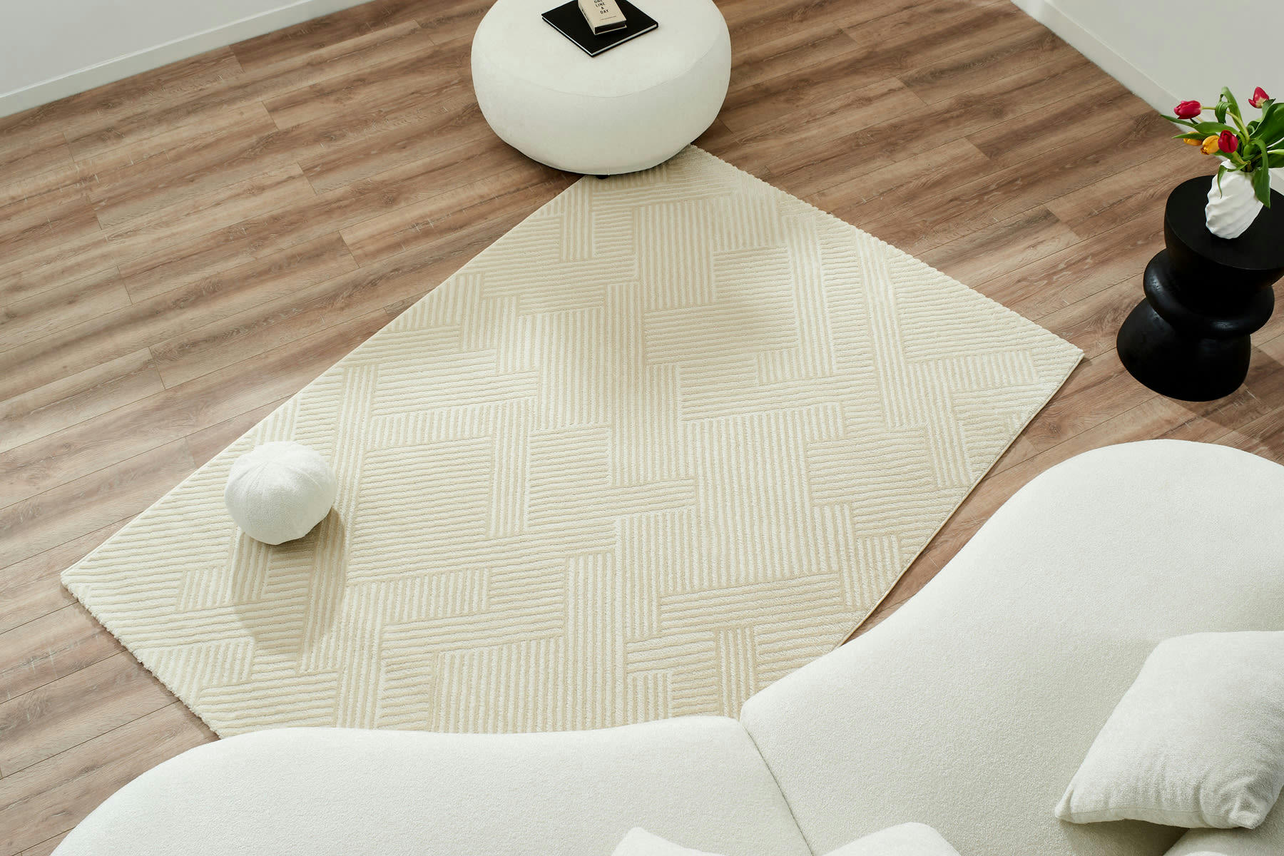 BIANCA - Tapis crème motif géométrique - 120x160
