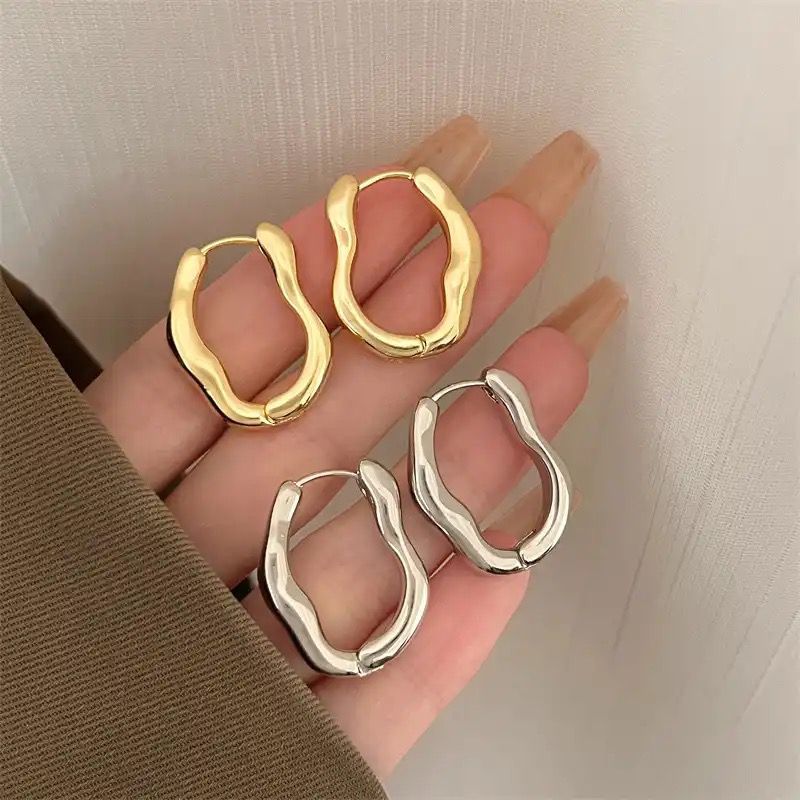 The Colourful Aura Irregular Wave Oval Earlobe Hoop Earrings