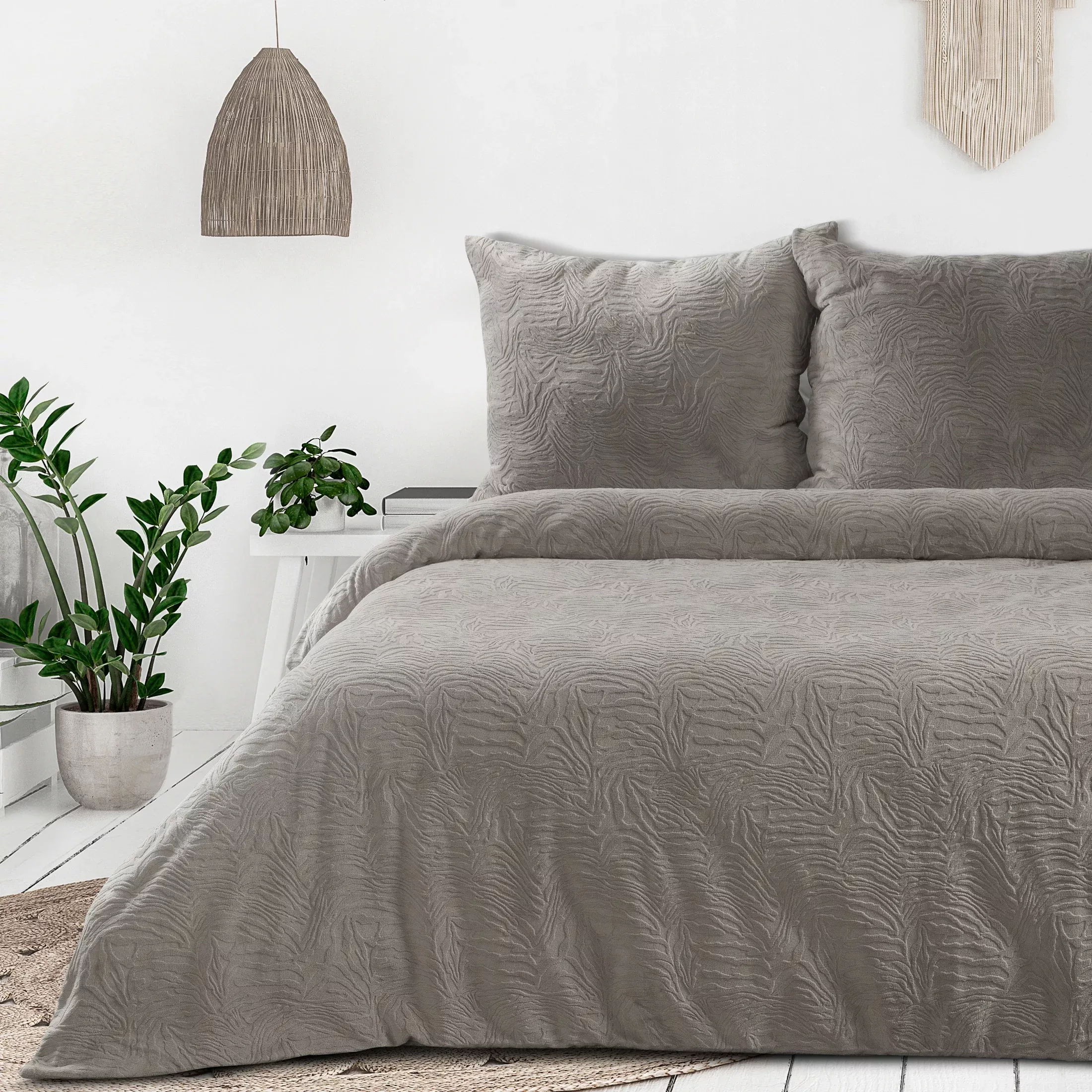 Pościel welwetowa 220x200 cm komplet 3 częściowy kolor beżowy z wytłaczanym wzorem FLANO