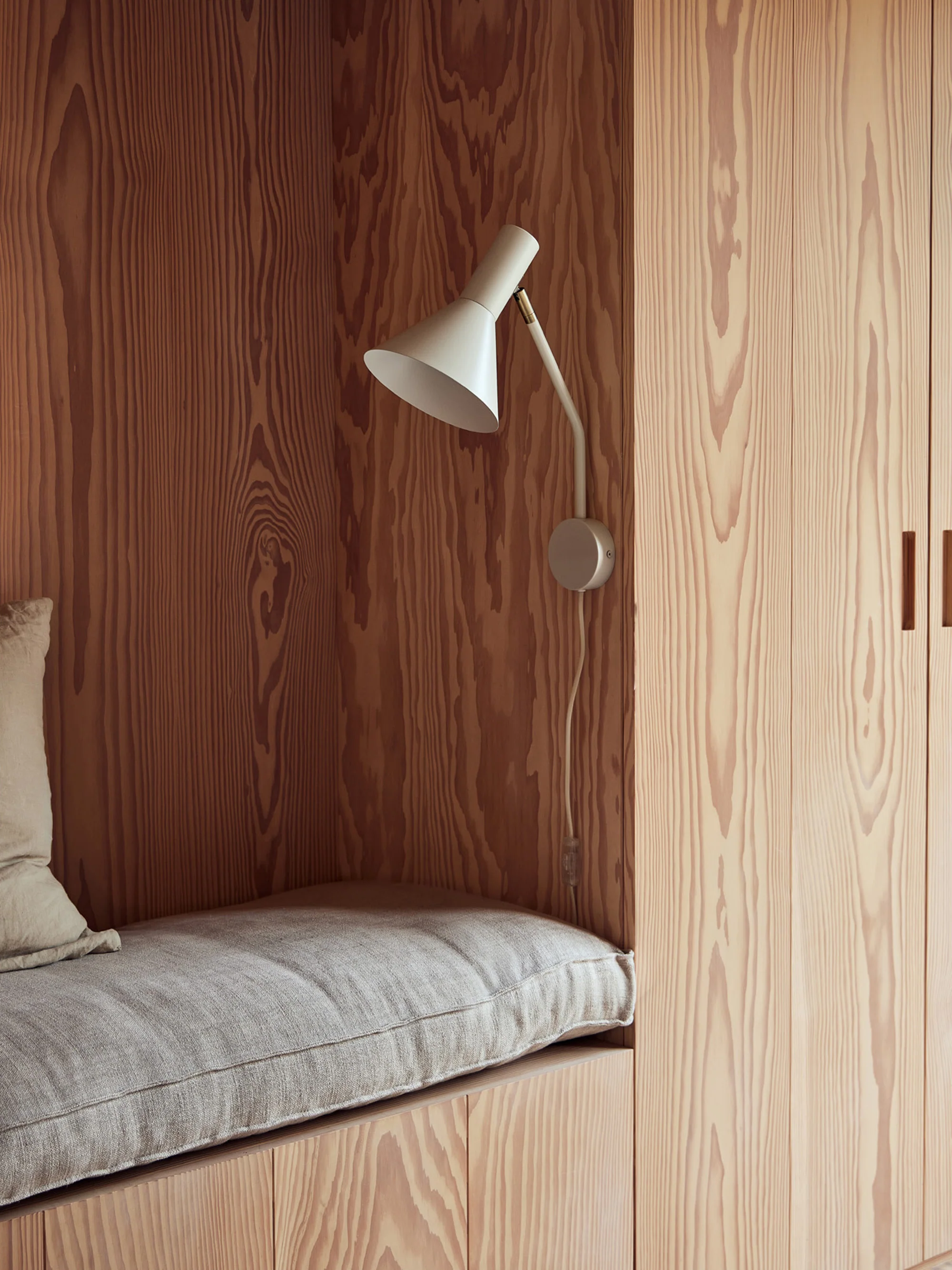 Verstellbare Design Wandleuchte Lyss