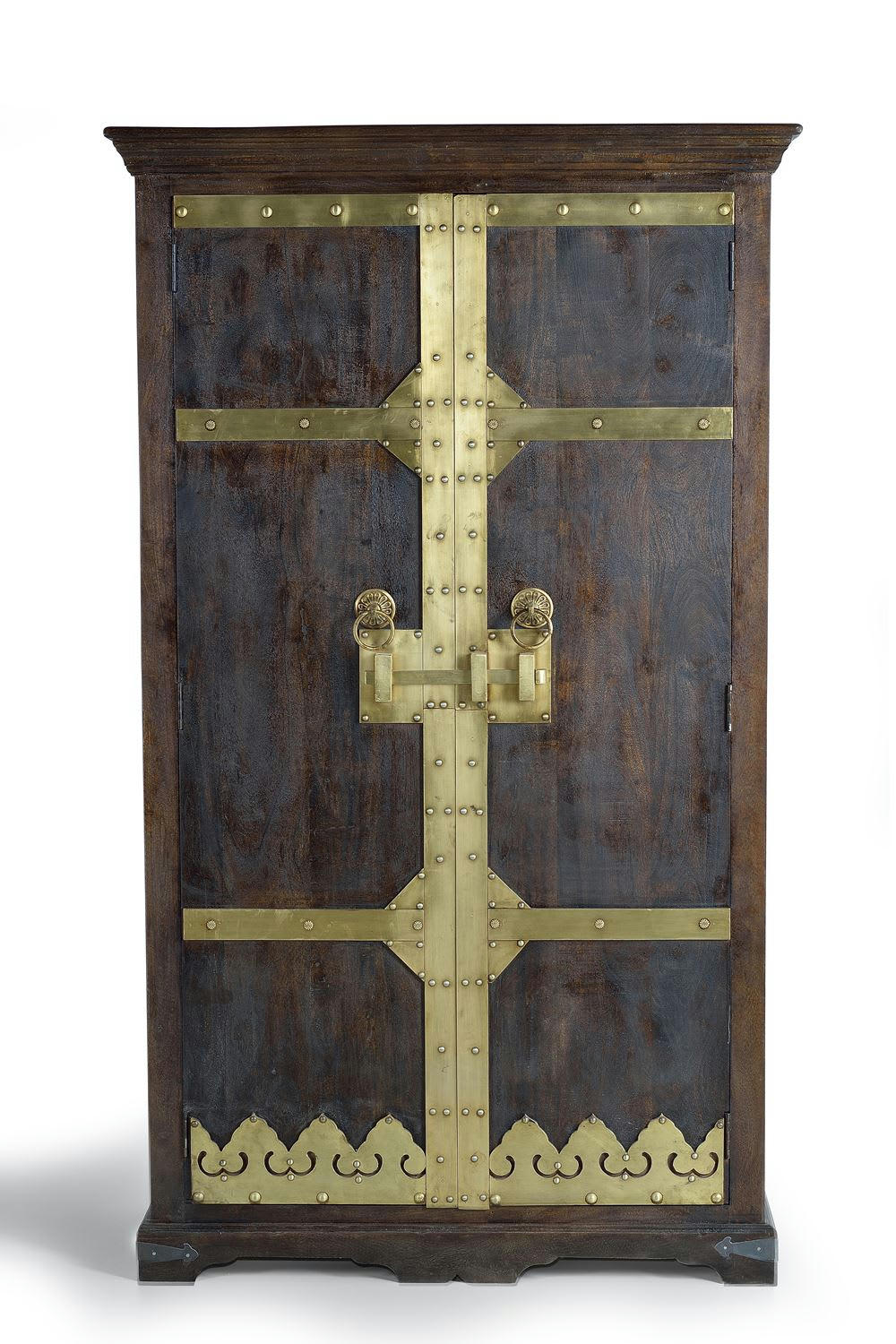 - Armoire en bois et détails en bronze noyer foncé