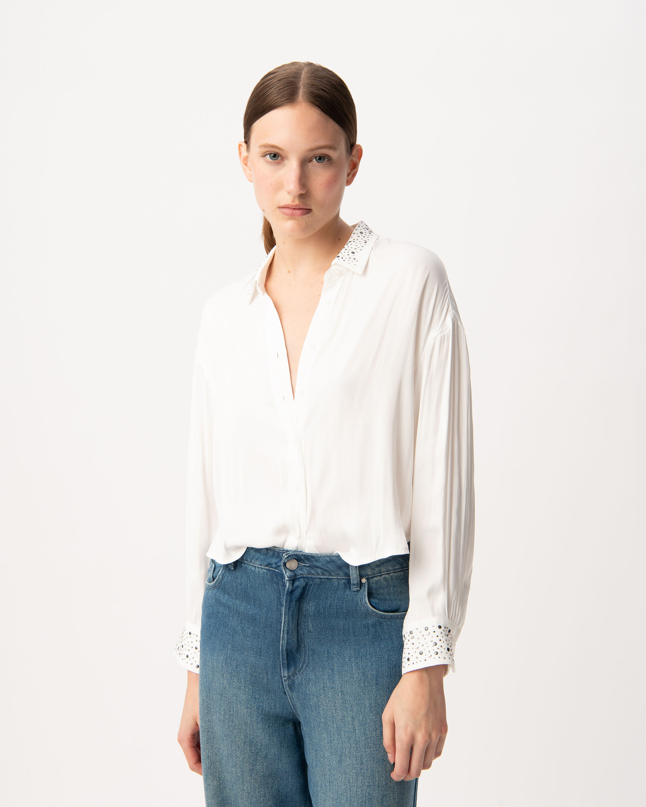 Chemise blanche fluide décor clous et strass Femme