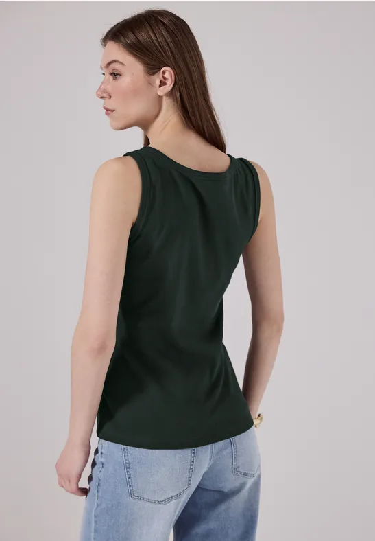 Top mit Rippstruktur