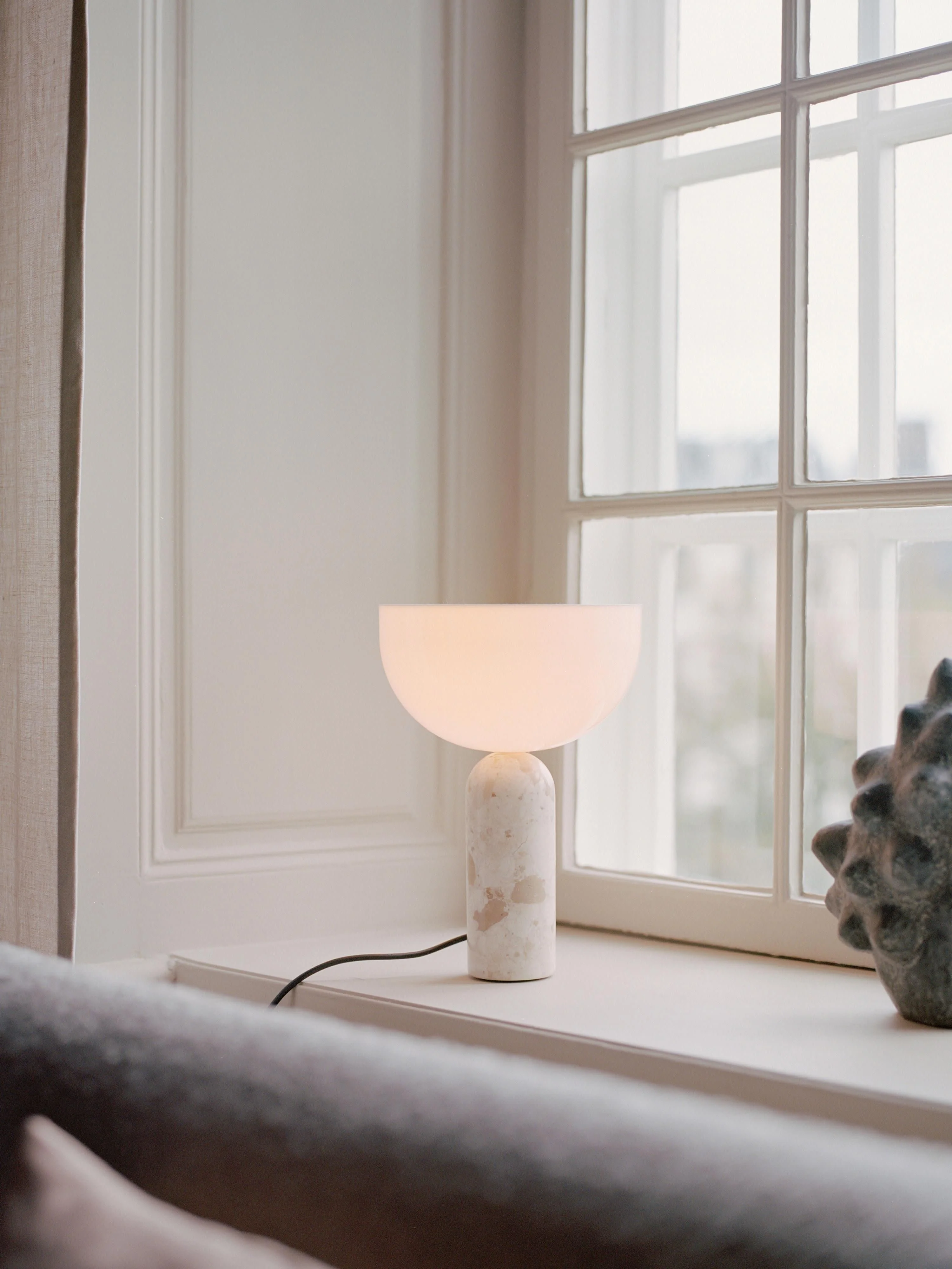 Tischlampe Kizu aus Marmor, in verschiedenen Größen