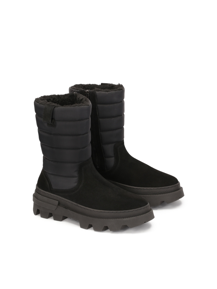 Black men's snow boots made of combined materials
