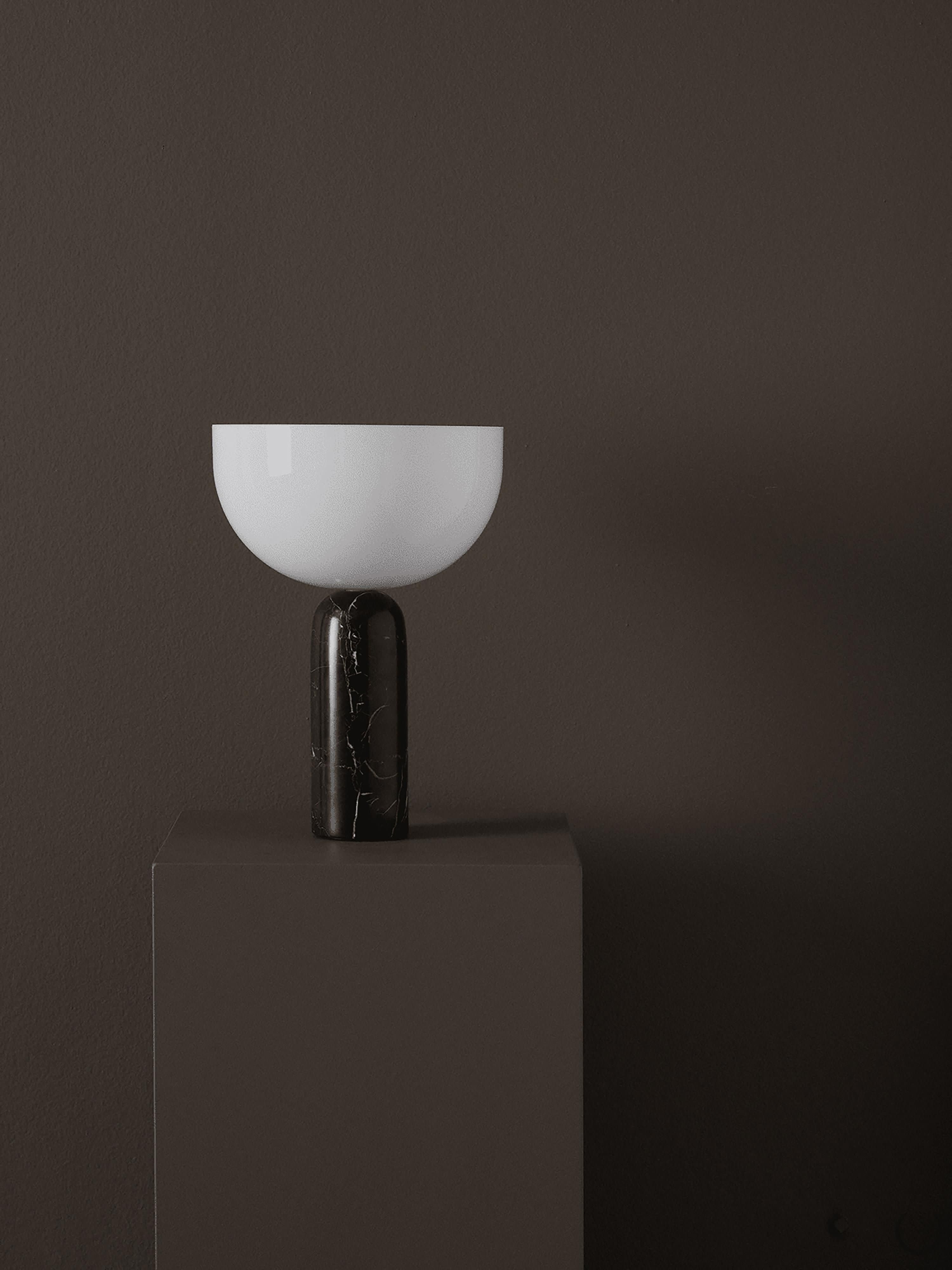 Tischlampe Kizu aus Marmor, in verschiedenen Größen