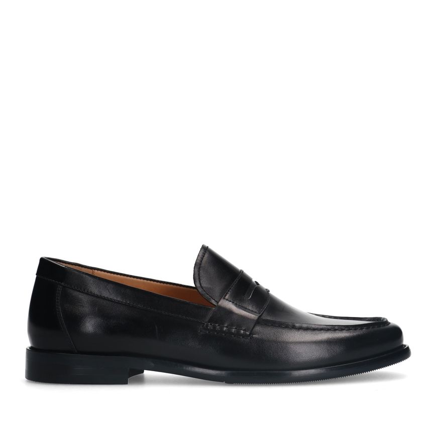 Manfield Zwarte leren loafers