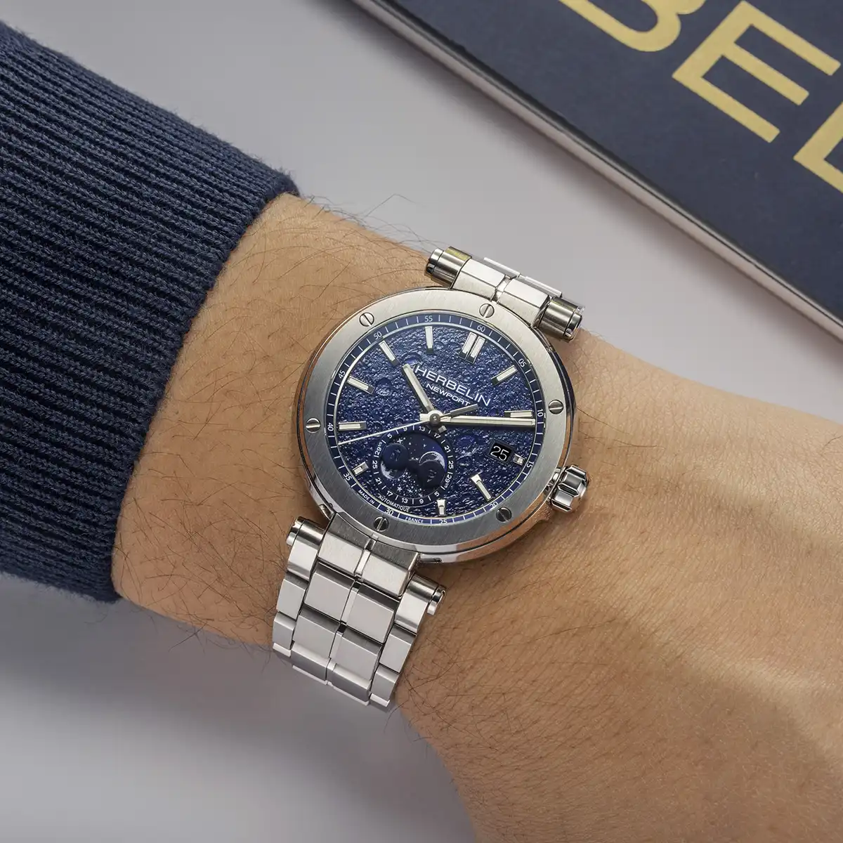 NEWPORT – AUTOMATIQUE PHASES DE LUNE – ACIER
