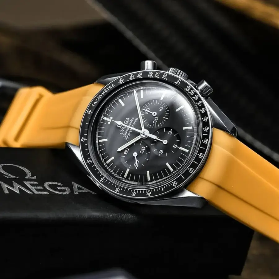 Omega – Speedmaster –  Rubber Strap – Yellow