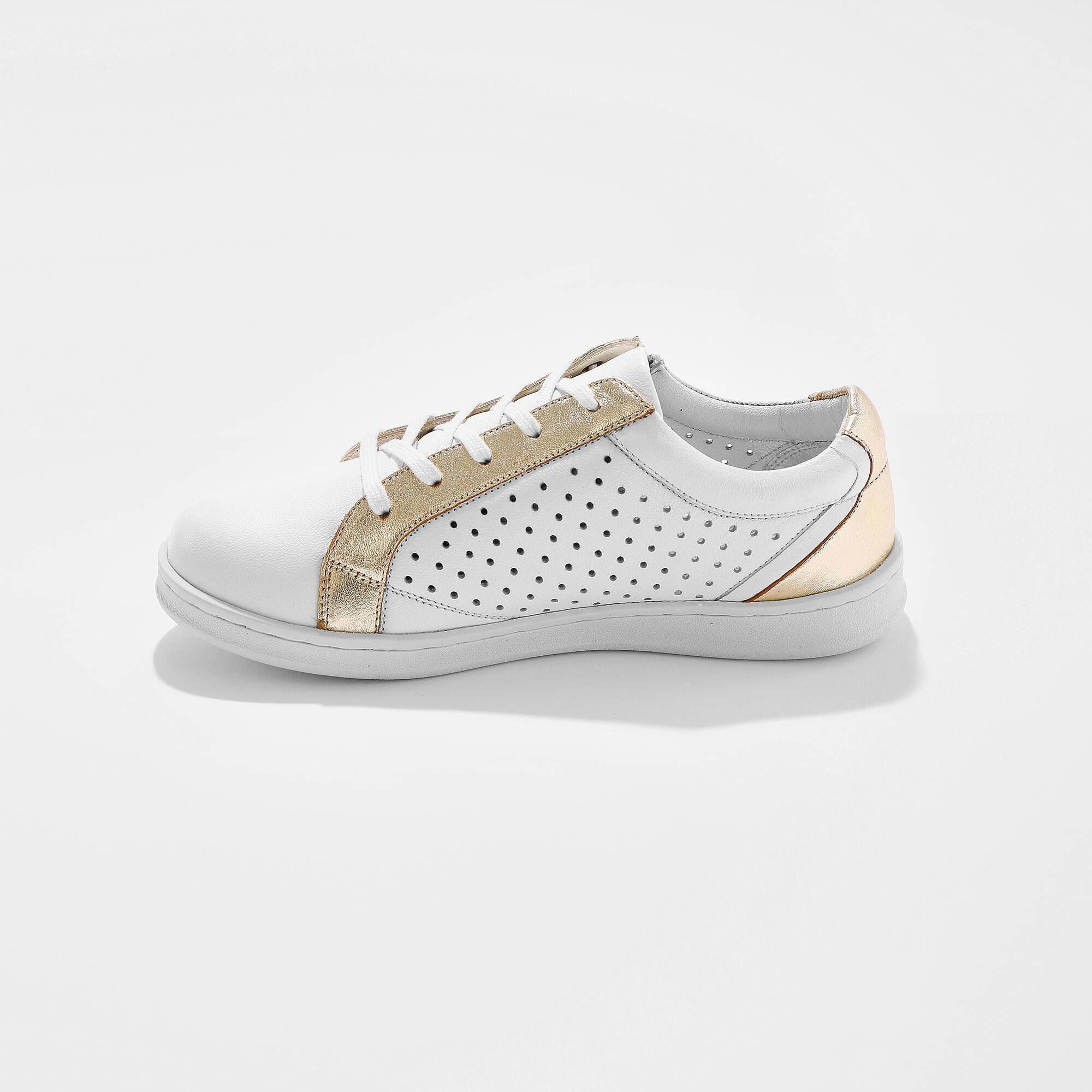 Baskets zippées en cuir perforé