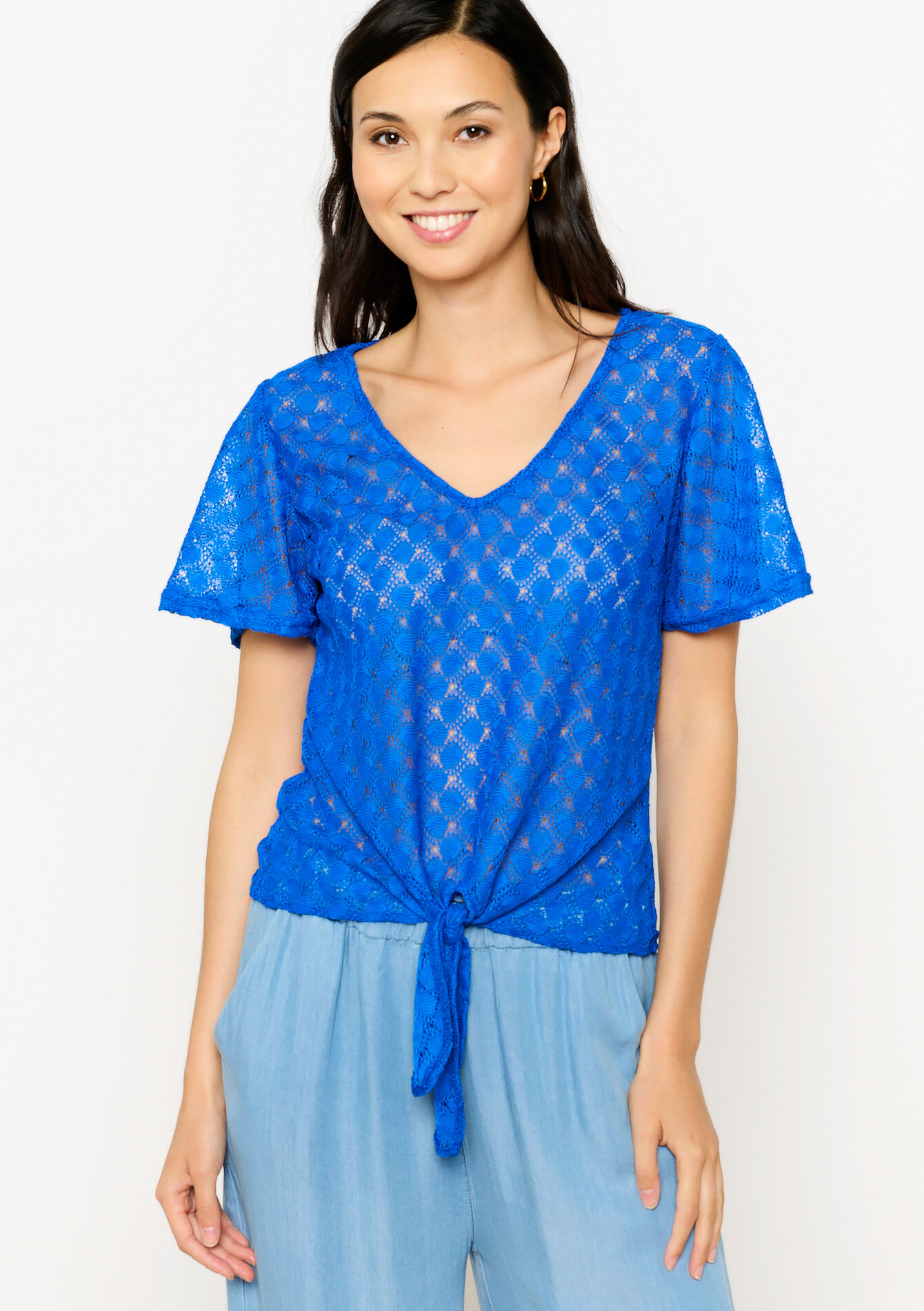 Opengewerkte T-shirt in macram&eacute;