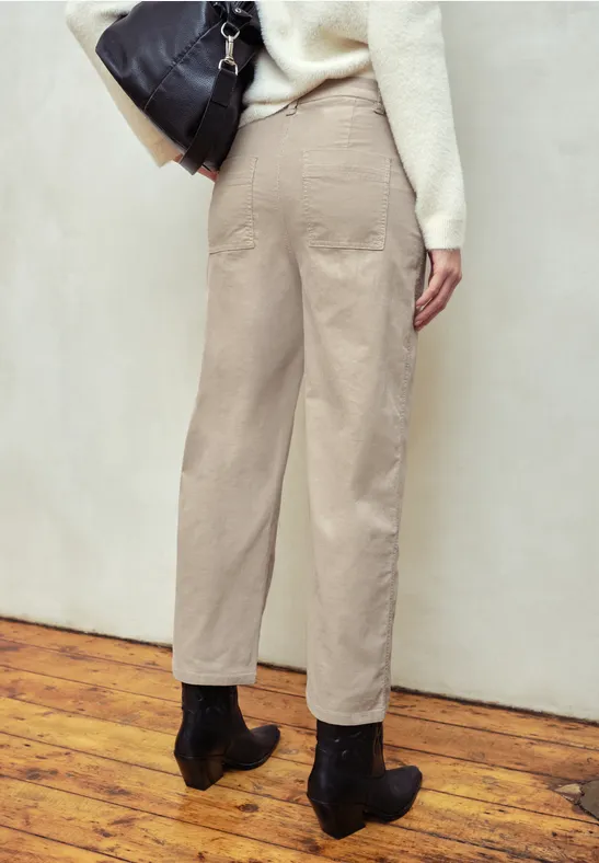 Cordhose mit Patch Pockets