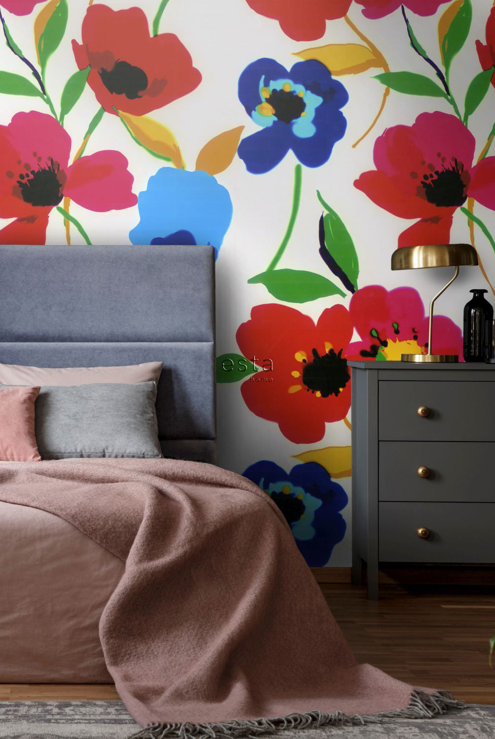 ESTAhome fotobehang klaprozen rood, blauw, geel en groen - 279 x 279 cm - 158007