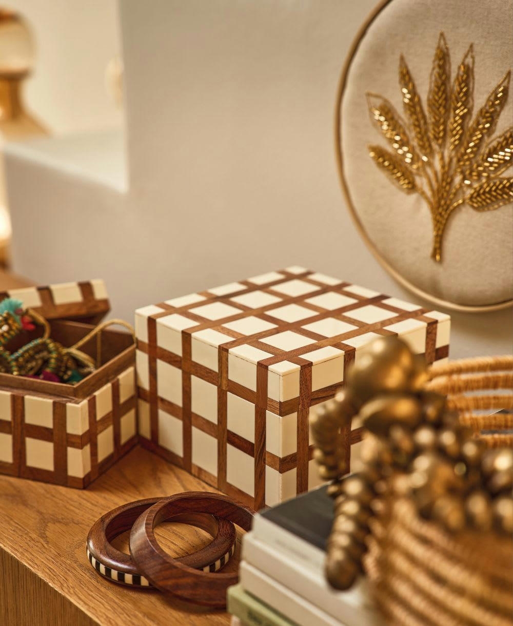 NEFARI - Déco murale broderie palmier beige et doré D23