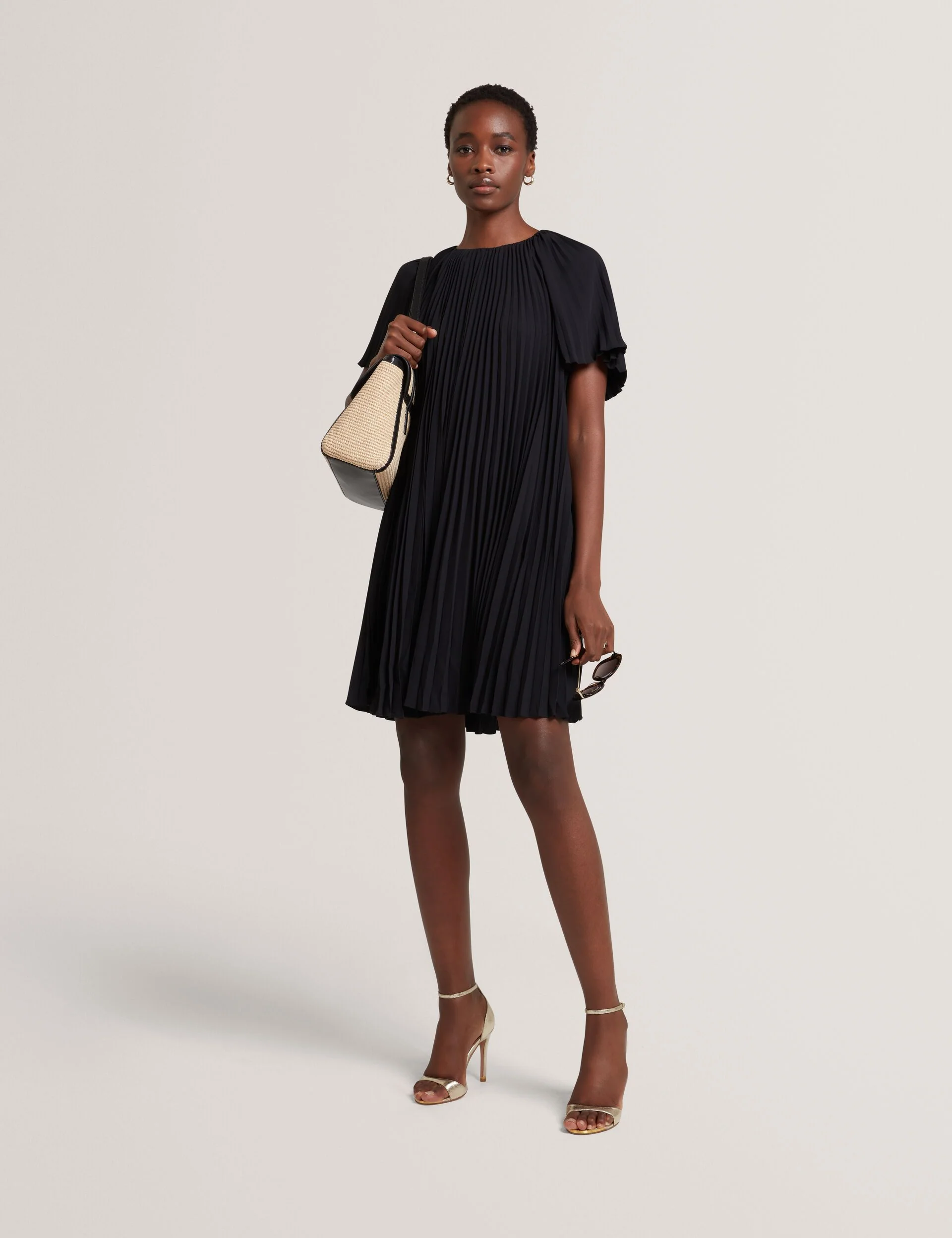 CONVALA | BLACK