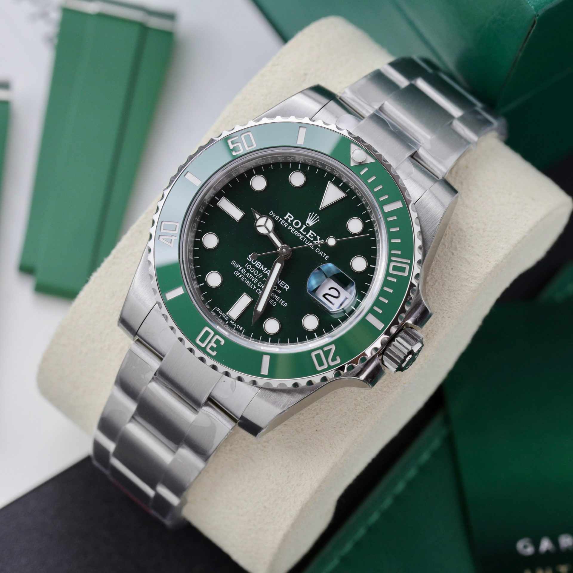 Rolex Submariner 116610LV Hulk 904L Steel Green Dial 40mm Oyster Super Clone