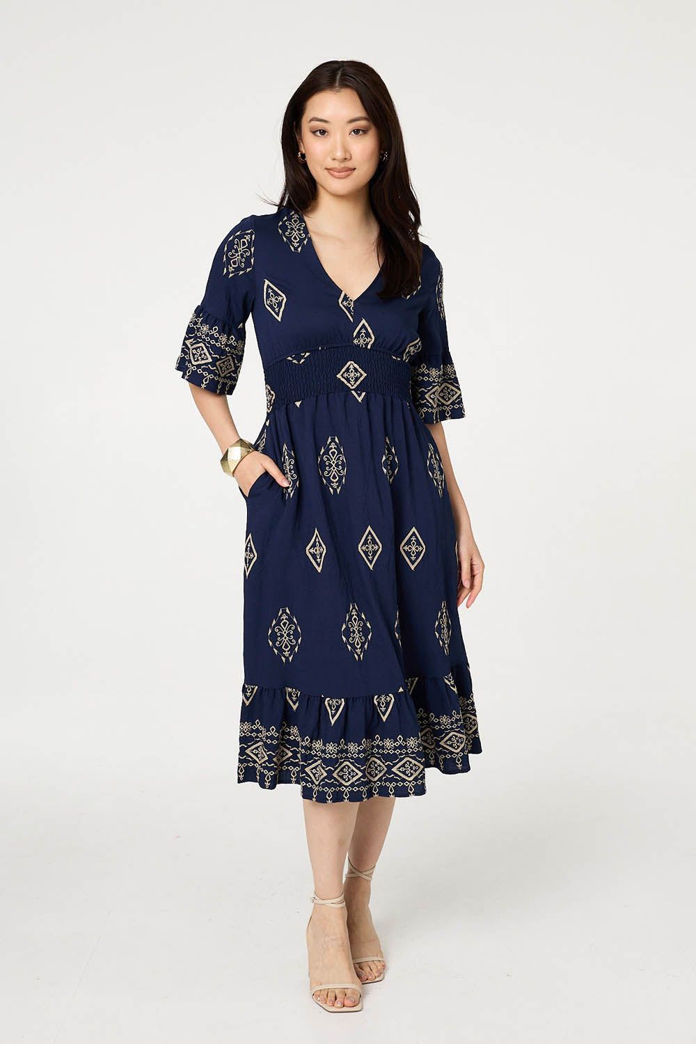 Izabel London Printed 1/2 Sleeve Shirred Midi Dress
