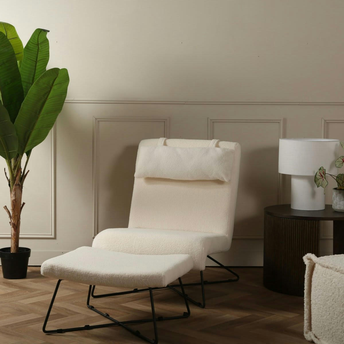 FLIN - Fauteuil en tissu bouclé blanc avec repose-pieds