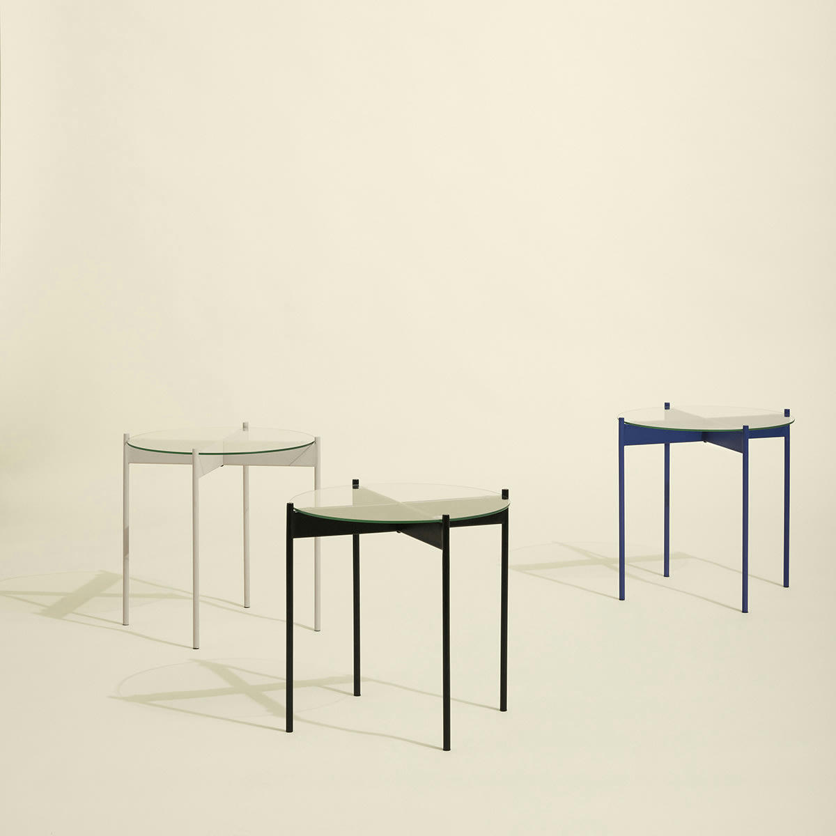 BEAM - Table d'appoint en verre et fer noir