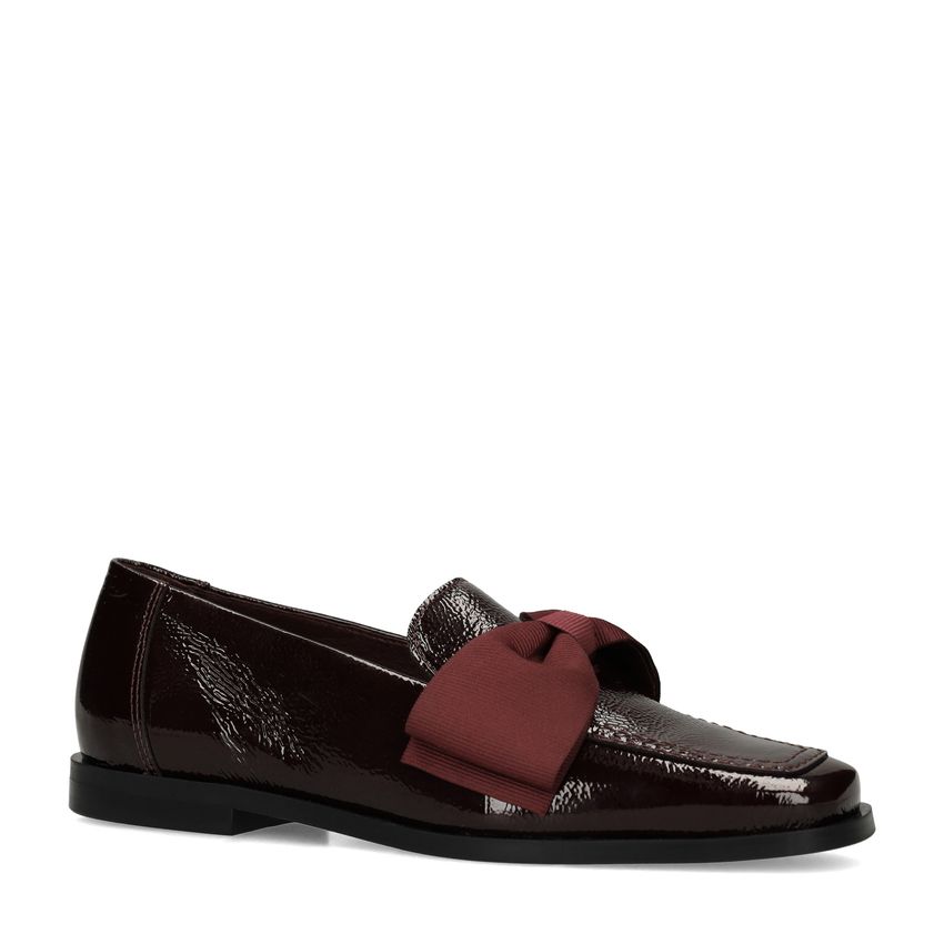Manfield Burgundy lakleren loafers met strik