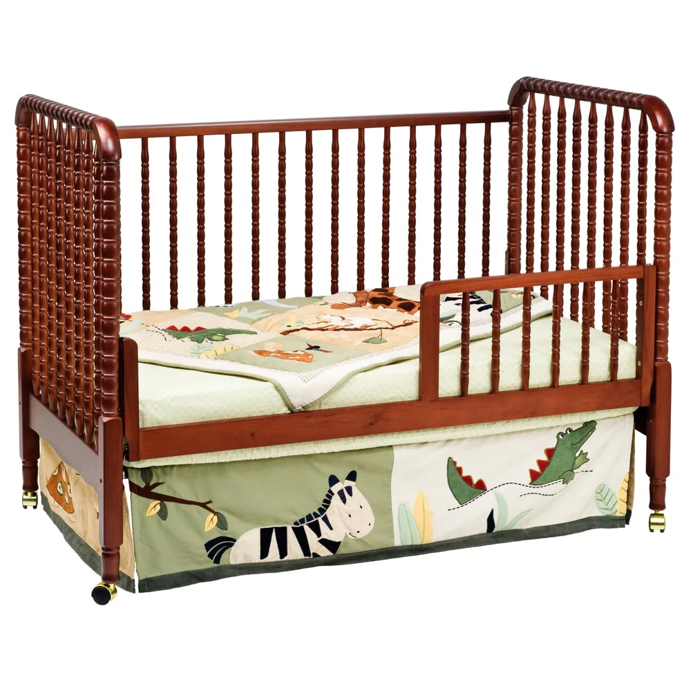 DaVinci Jenny Lind 3-in-1 Crib in Cherry
