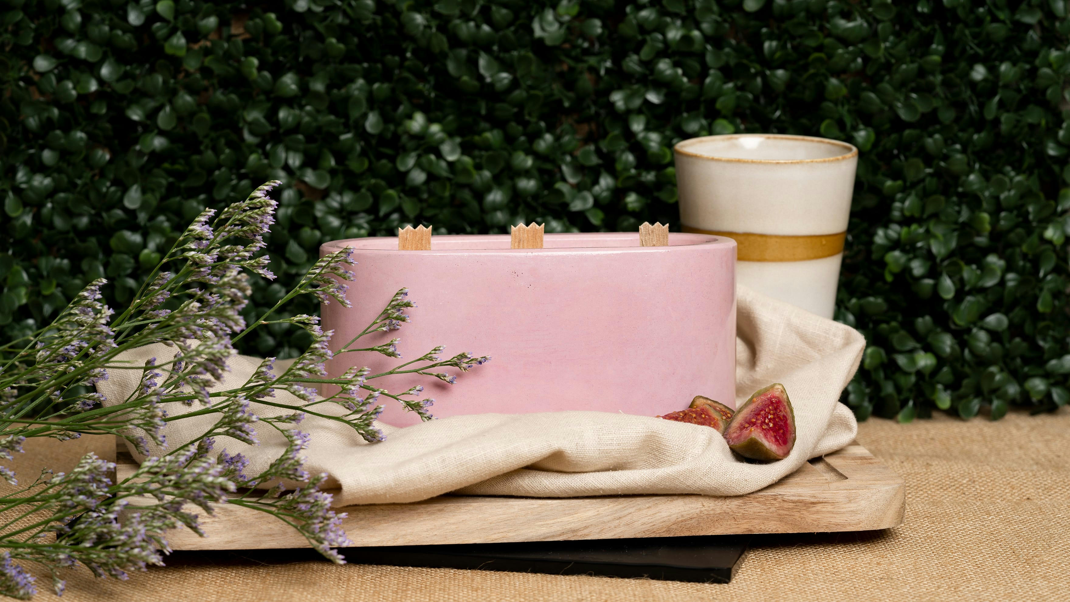 BOUGIES XXL -BÉTON UNI - Bougie xxl en béton rose pastel parfum fleur de coton