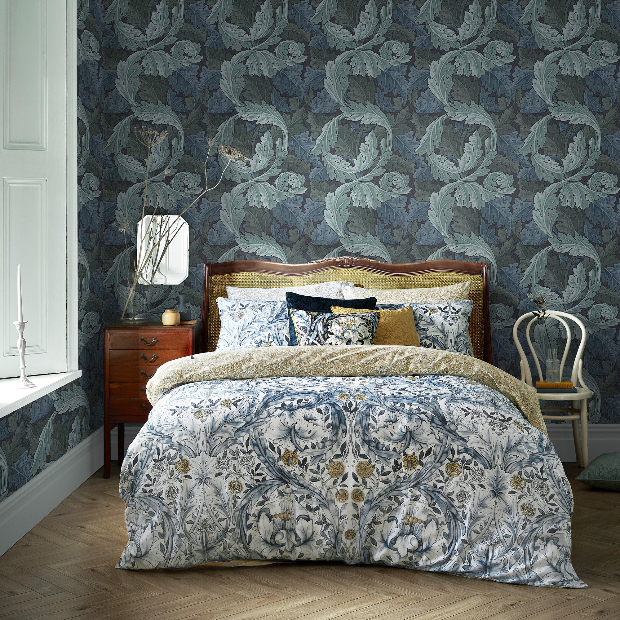 William Morris at Home Vliesbehang Acanthus - 10mx52cm