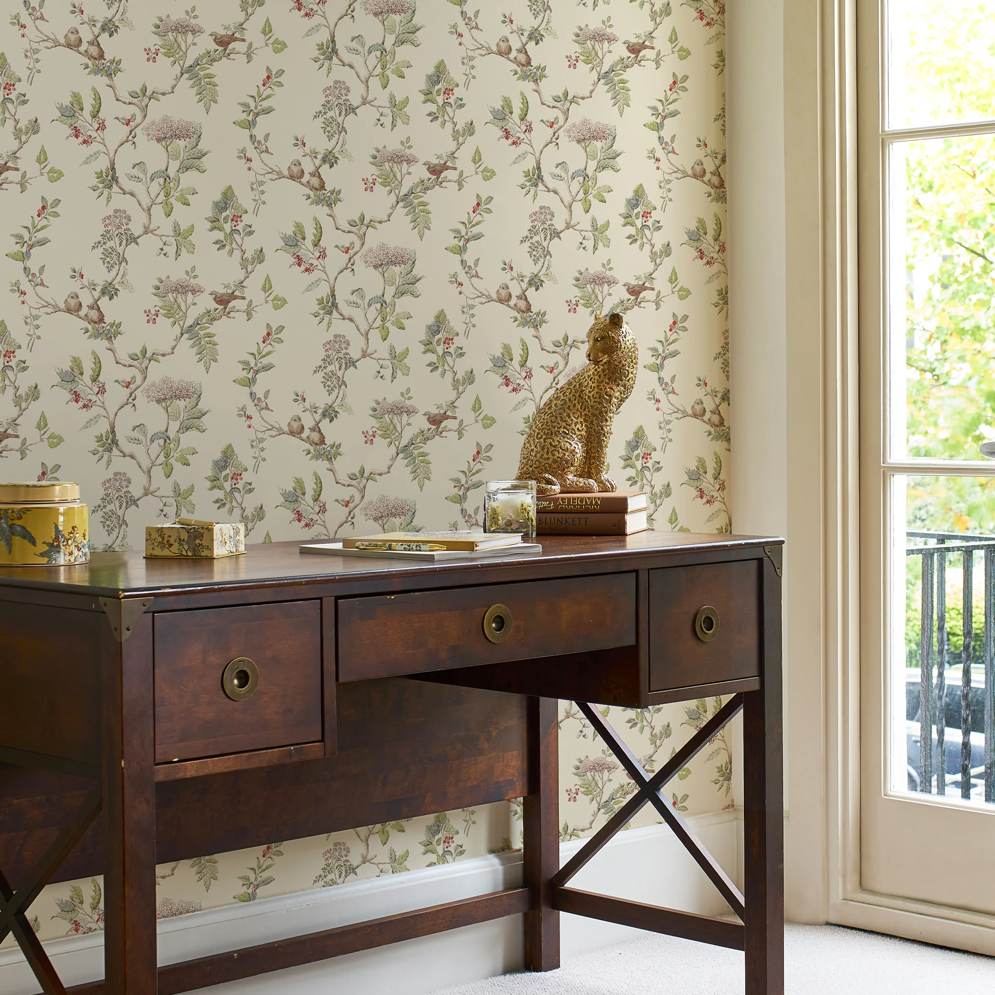 LAURA ASHLEY Papier peint intissé ELDERWOOD sable beige