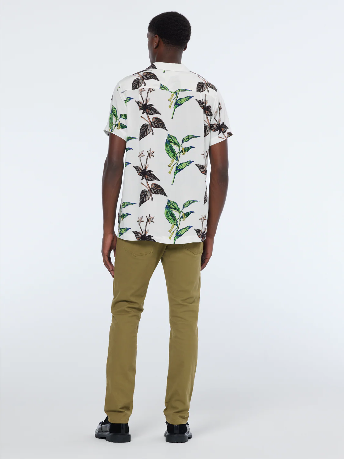 Leaf Printed Regular Fit Short Sleeve Shirt