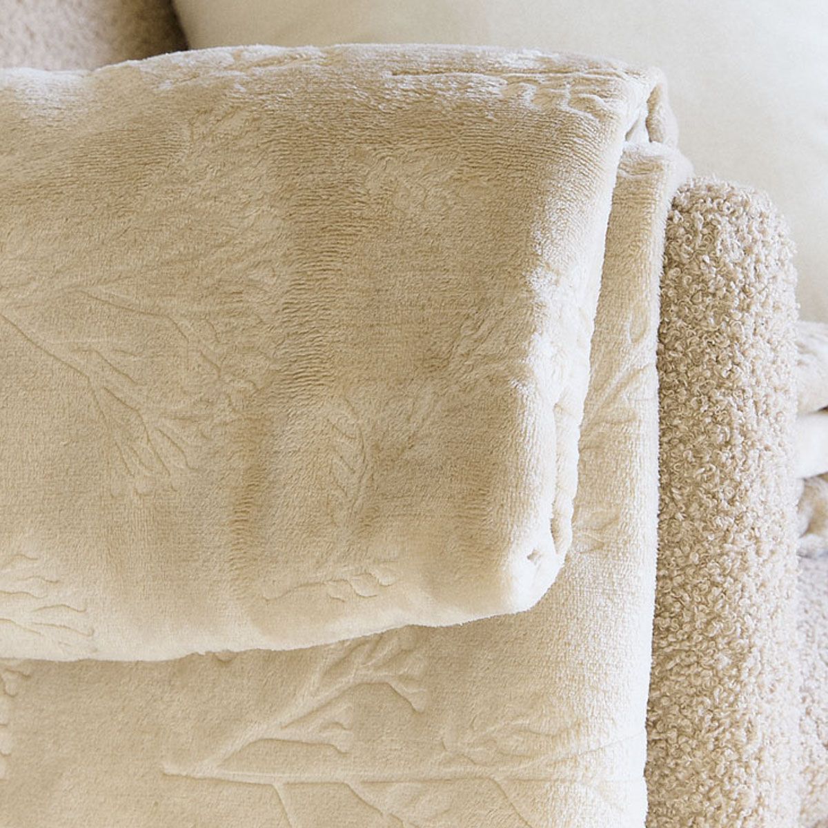 Koc MIRIMO w gałązki beżowy 150x200 cm